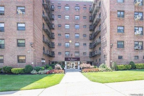 Apartment For Sale - 87-50 204th Street St #A66<br/> Hollis, NY 11423