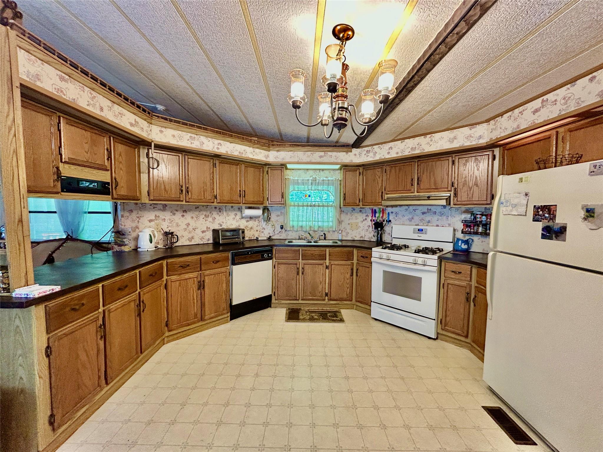 367 Mud Pond Road, Livingston Manor, New York image 20