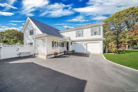 18 Concord Drive Holtsville NY 11742