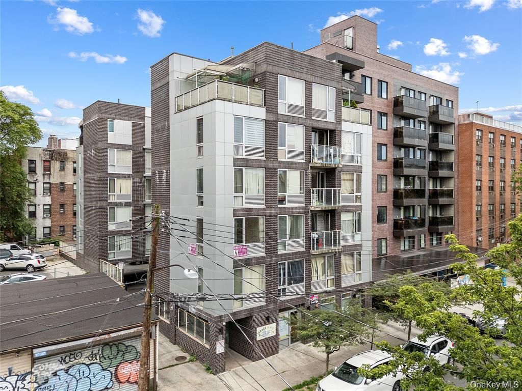 Photo of 139-30 34th Avenue #3B, Flushing, NY 11355 (MLS # 987866)