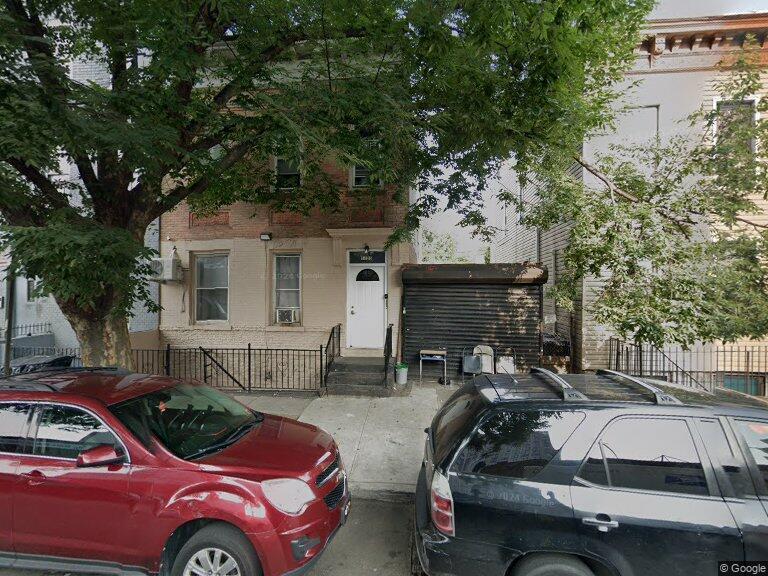 Property for Sale at Inwood Avenue, Bronx, New York - Bedrooms: 8 
Bathrooms: 4  - $950,000