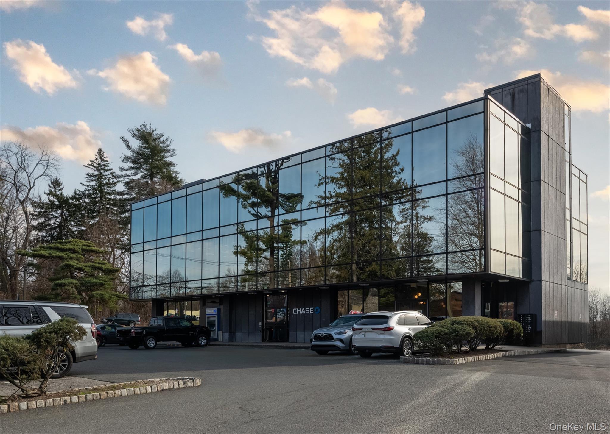 501 Chestnut Ridge Rd, Spring Valley, NY 10977