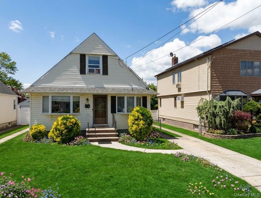 573 LAKEVILLE RD, NEW HYDE PARK, NY 11040 - Image 7cfbbcd3a3888ff6f8a0c873e41065d9/4156301790