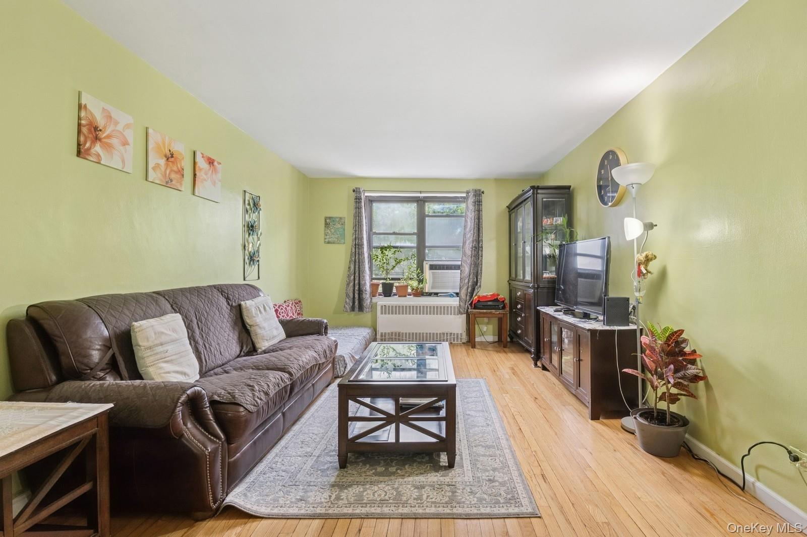 87-30 204 Street A78