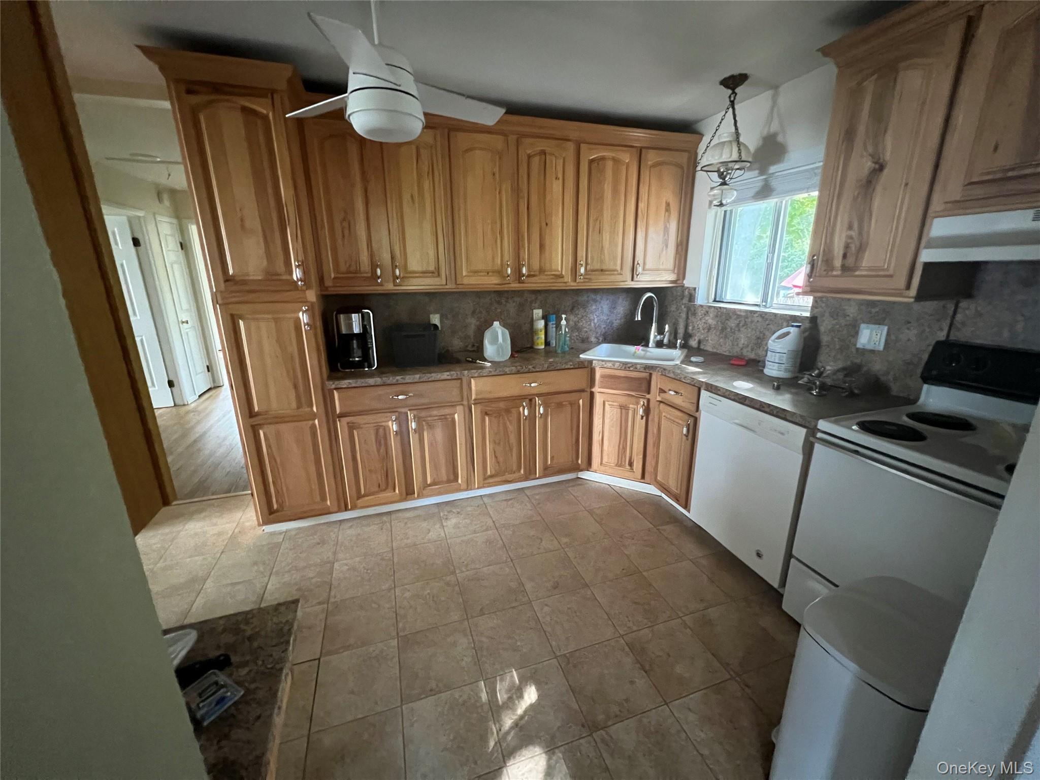 10 Cedarhurst Avenue
