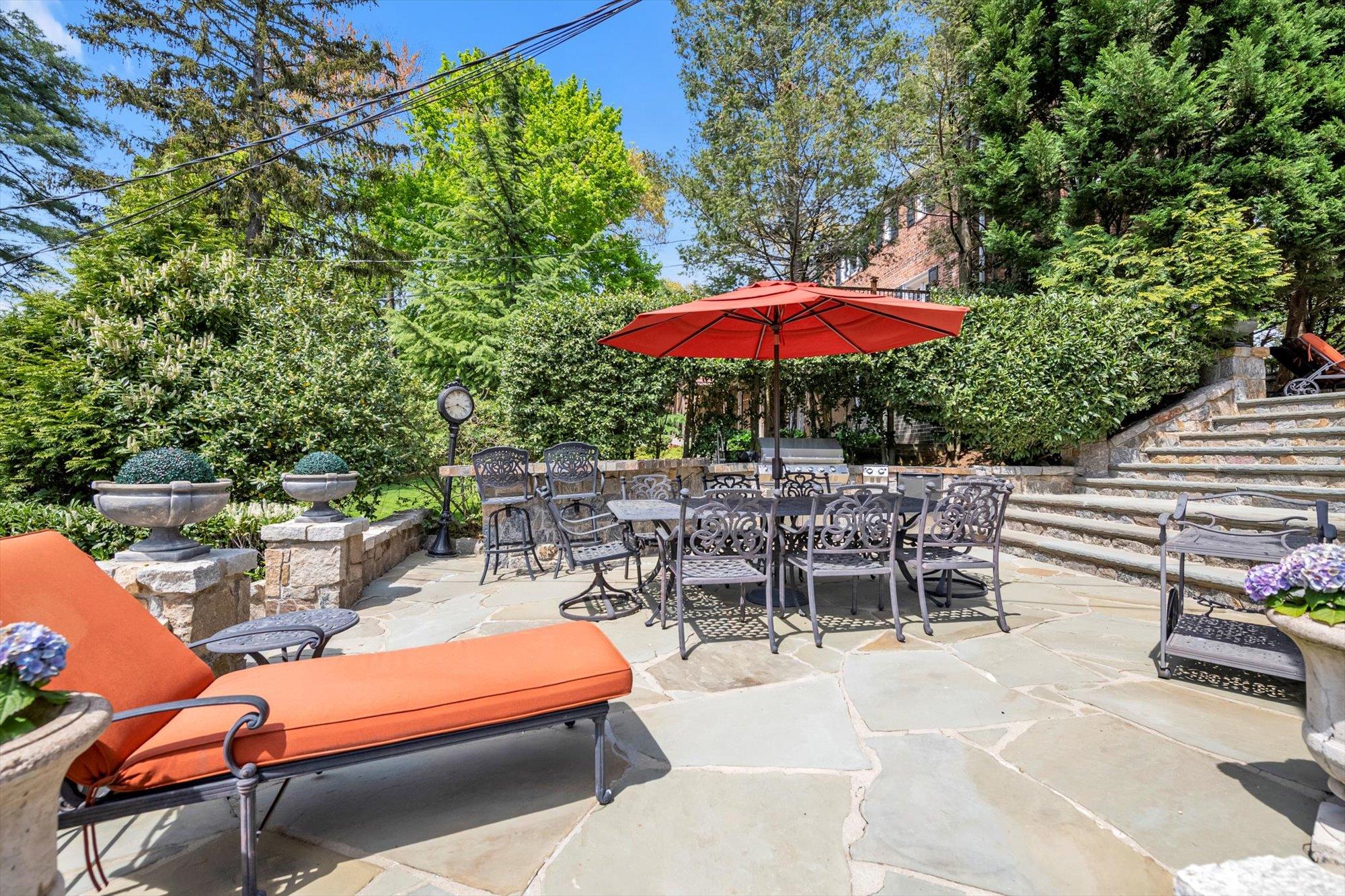 183 Mill Spring Road, Manhasset, New York image 27
