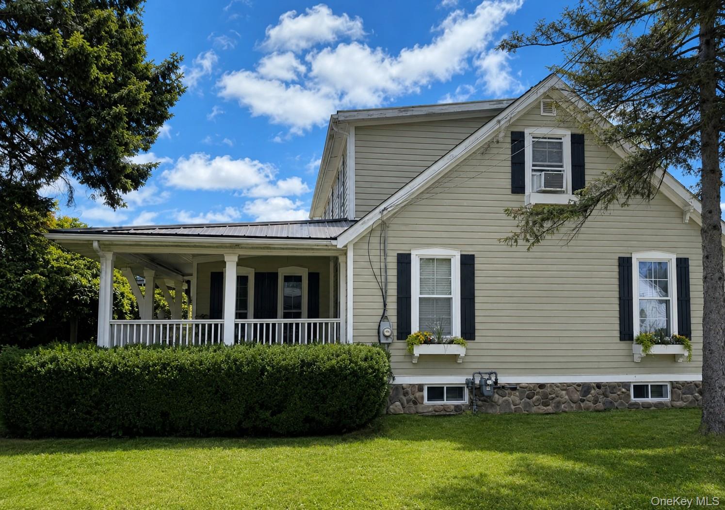 15 Esopus Avenue