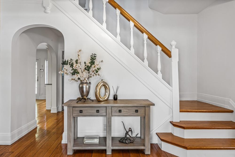 132 Revere Road, Manhasset, New York image 3