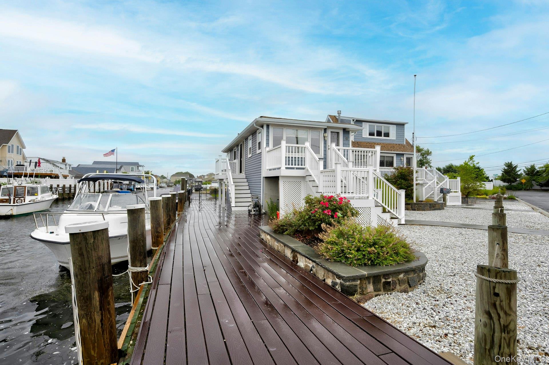 2 Bayview Avenue E
