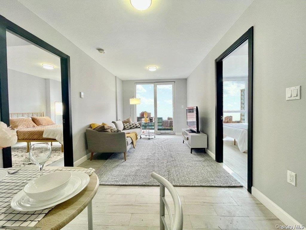 Photo of 35-20 146th Street #3D, Flushing, NY 11354 (MLS # 969350)