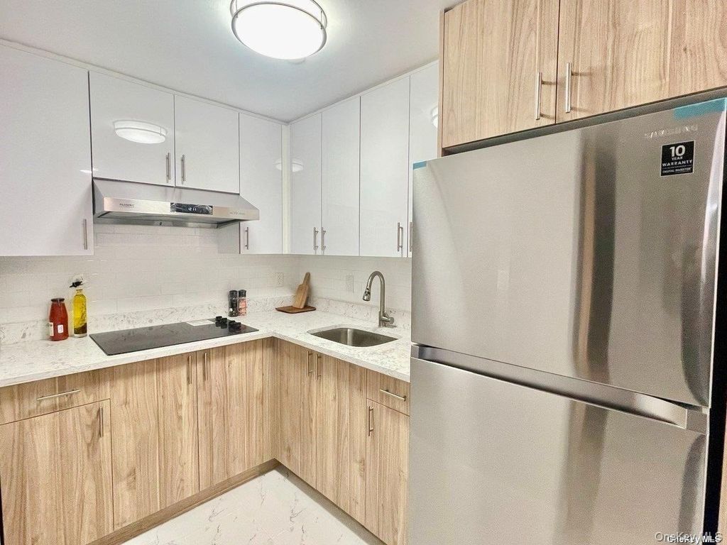Photo of 35-20 146th Street #3D, Flushing, NY 11354 (MLS # 969350)