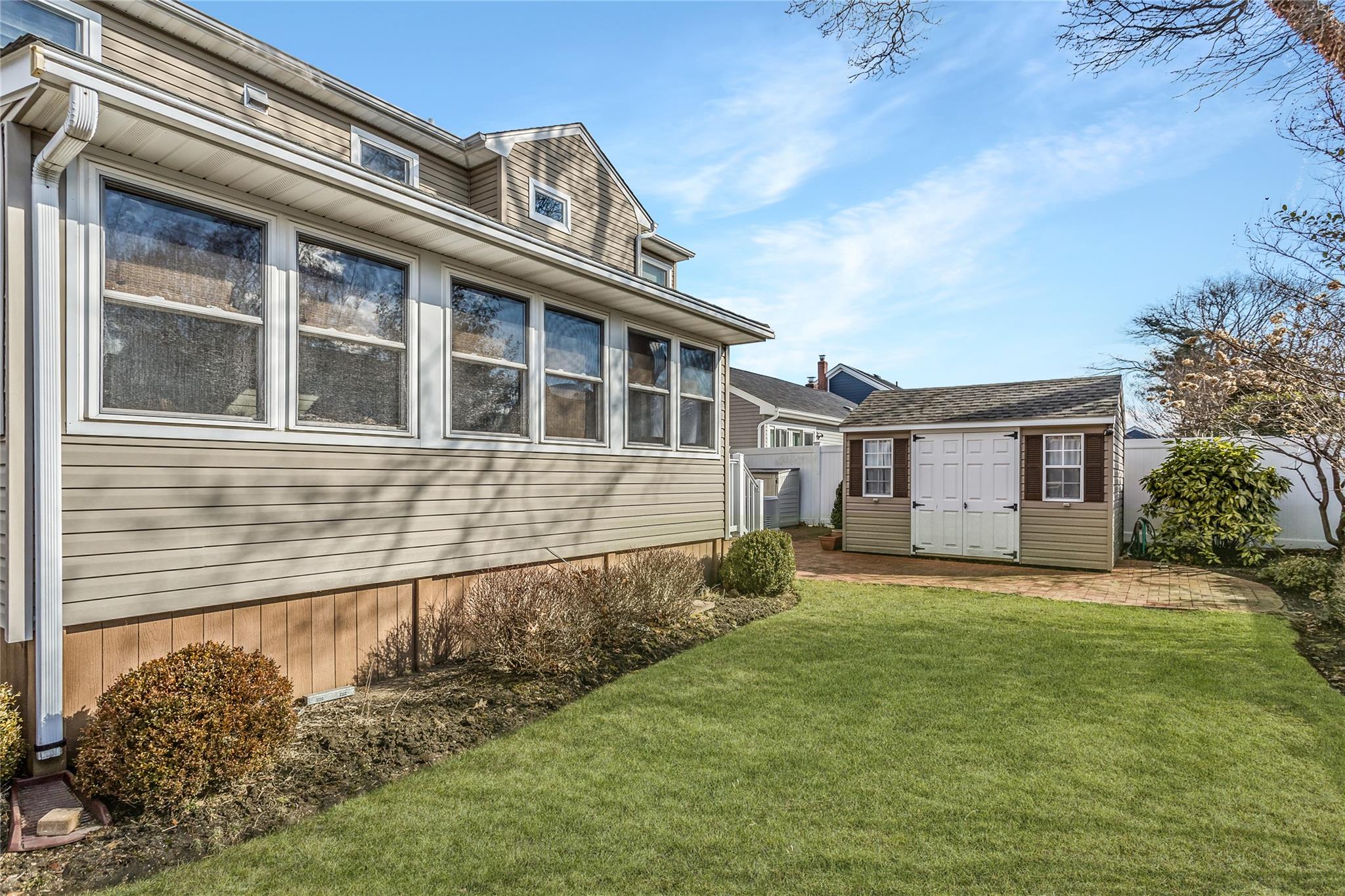 222 Jerusalem Avenue, Massapequa Park, New York image 36