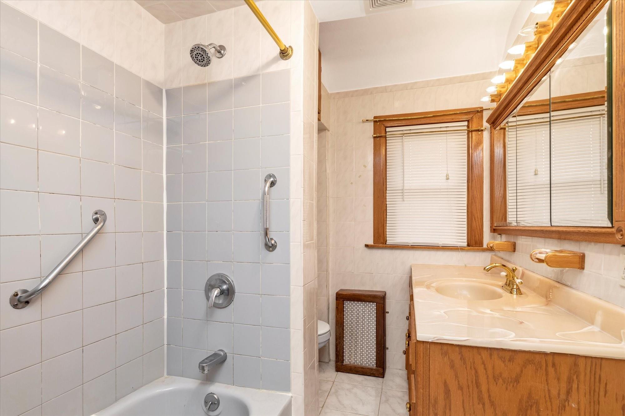 22228 Fairbury Avenue, Queens Village, New York image 12
