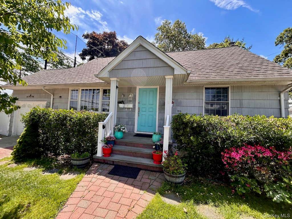 Photo of 156 Moore Avenue, Massapequa Park, NY 11762 (MLS # 1007833)