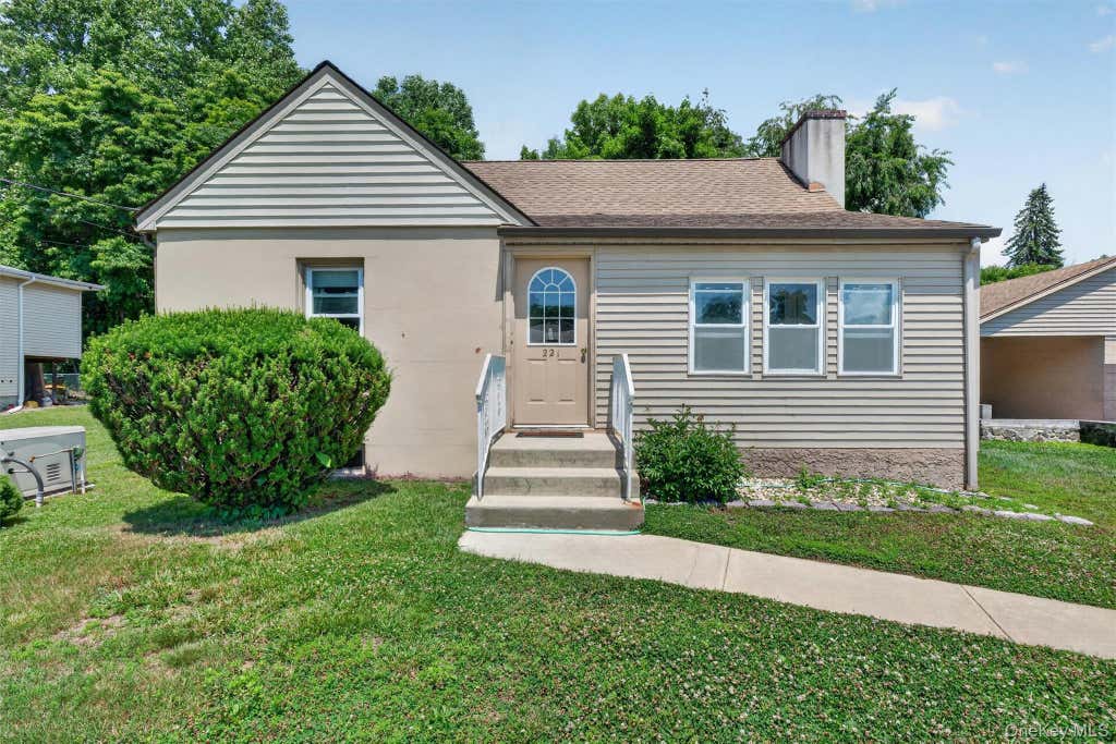 Photo of 221 1st Street, Buchanan, NY 10511 (MLS # 1014701)