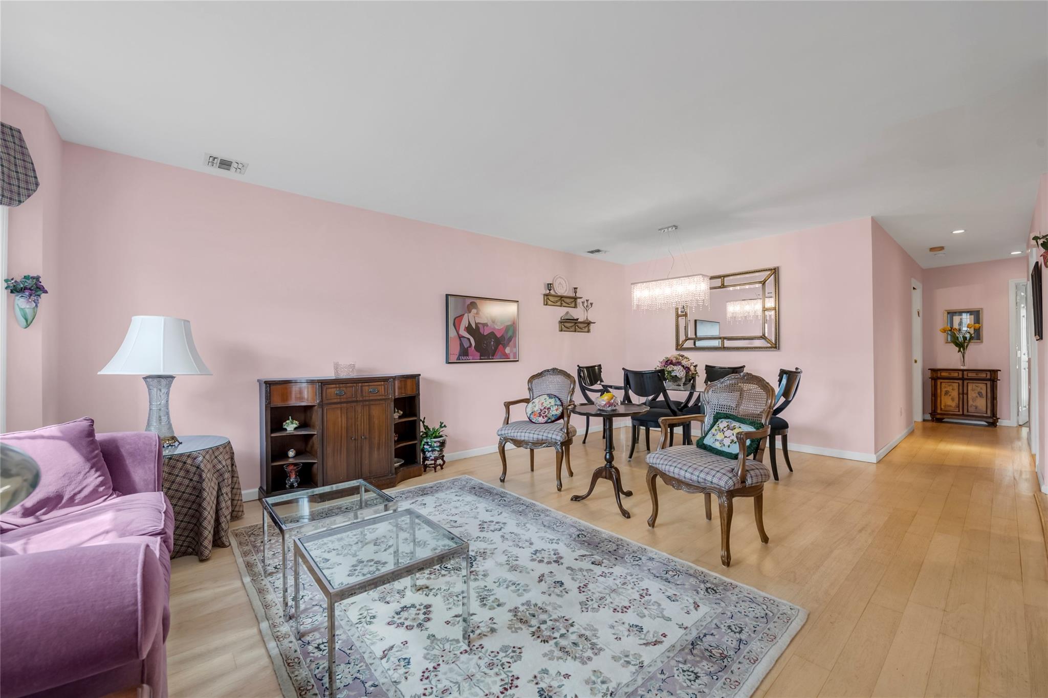 1069 Savoy Drive, Melville, New York image 3