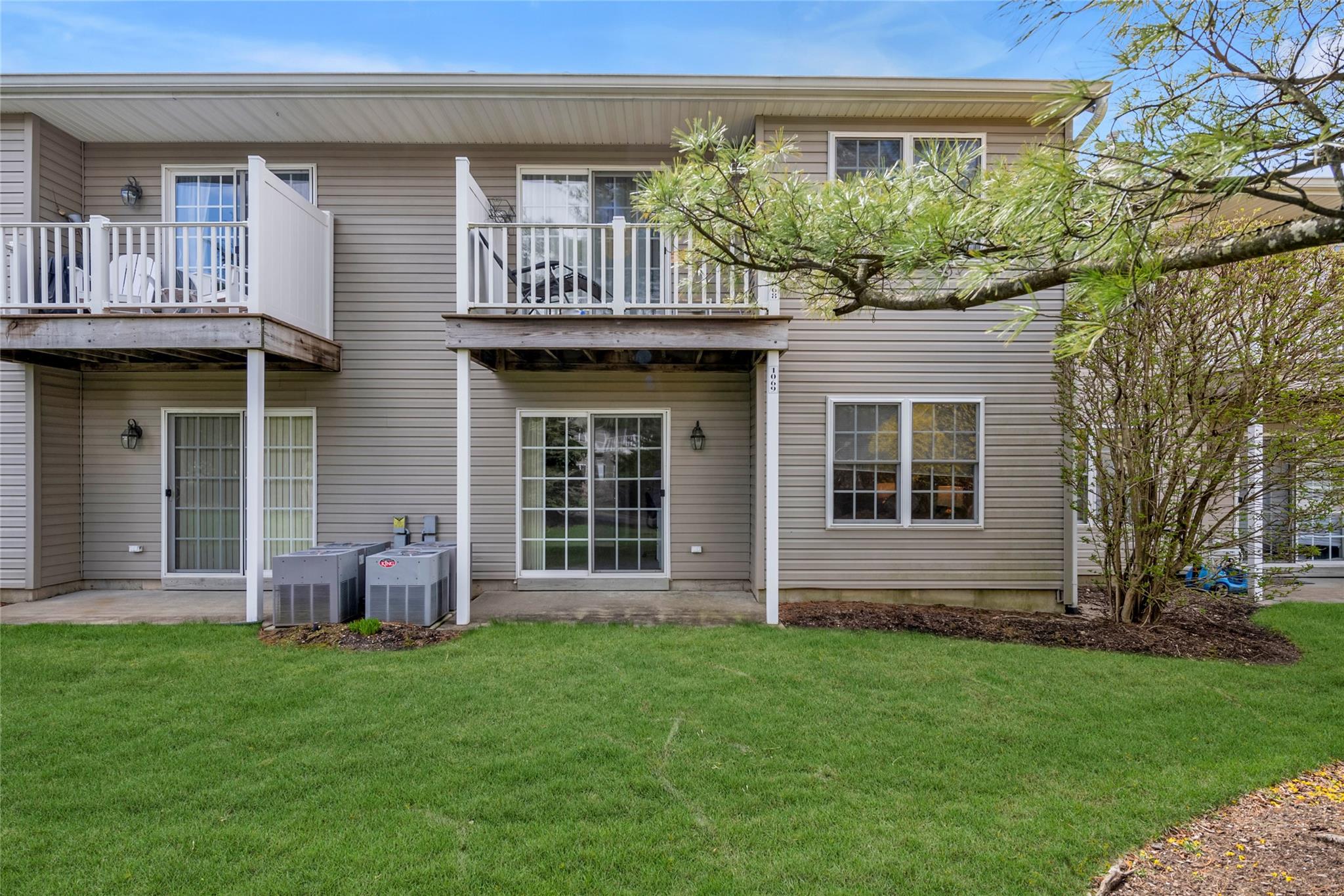 1069 Savoy Drive, Melville, New York image 11