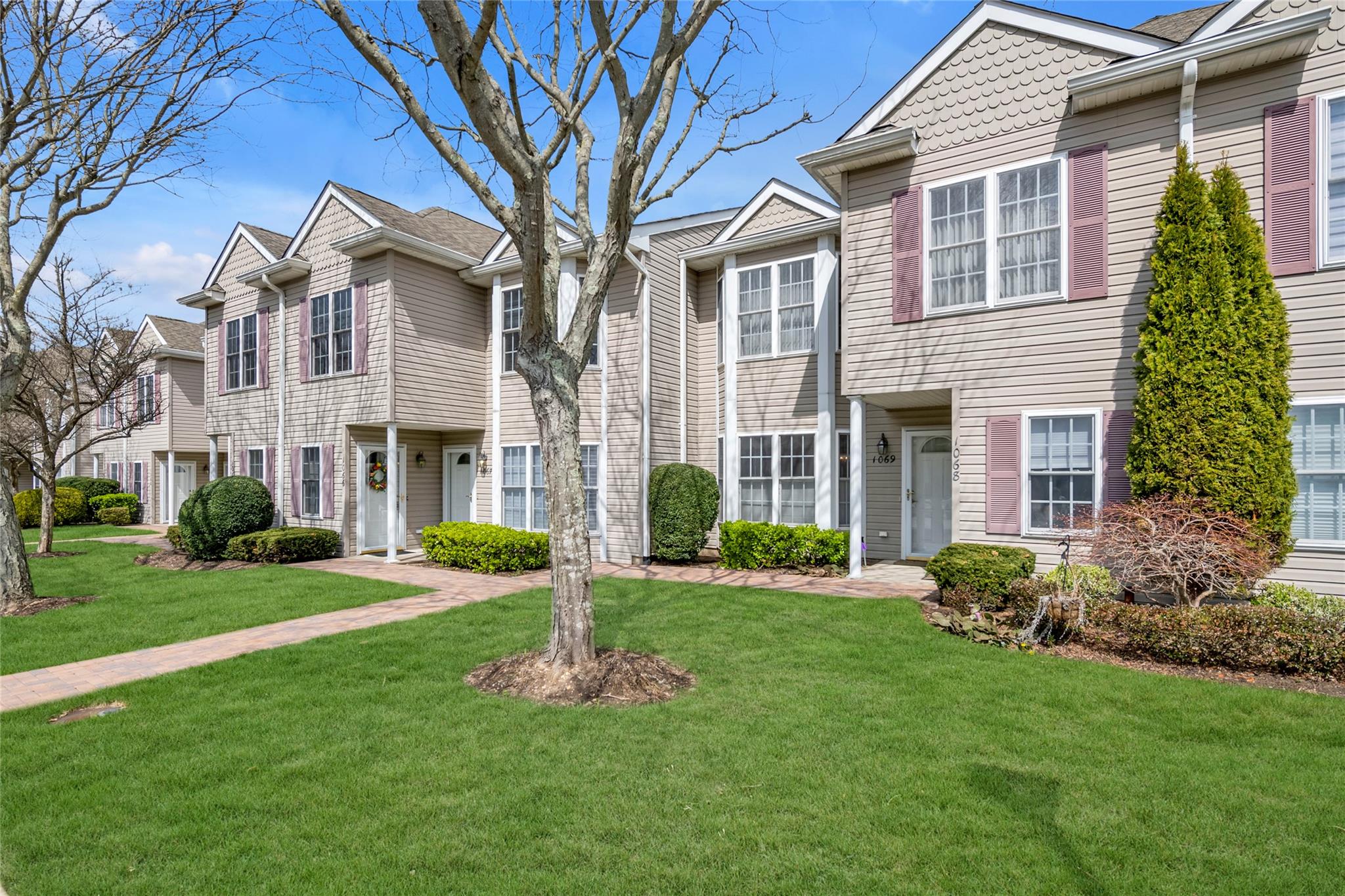 1069 Savoy Drive, Melville, New York image 13