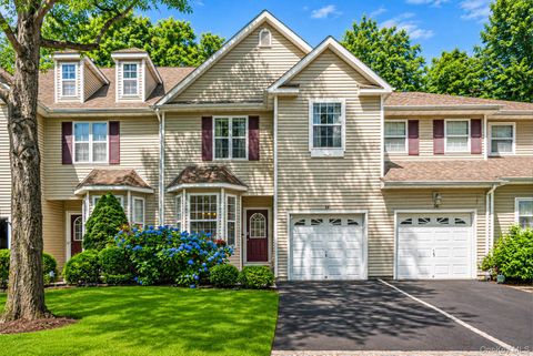 Condo For Sale - 38 Avery Court<br/> Nesconset, NY 11767