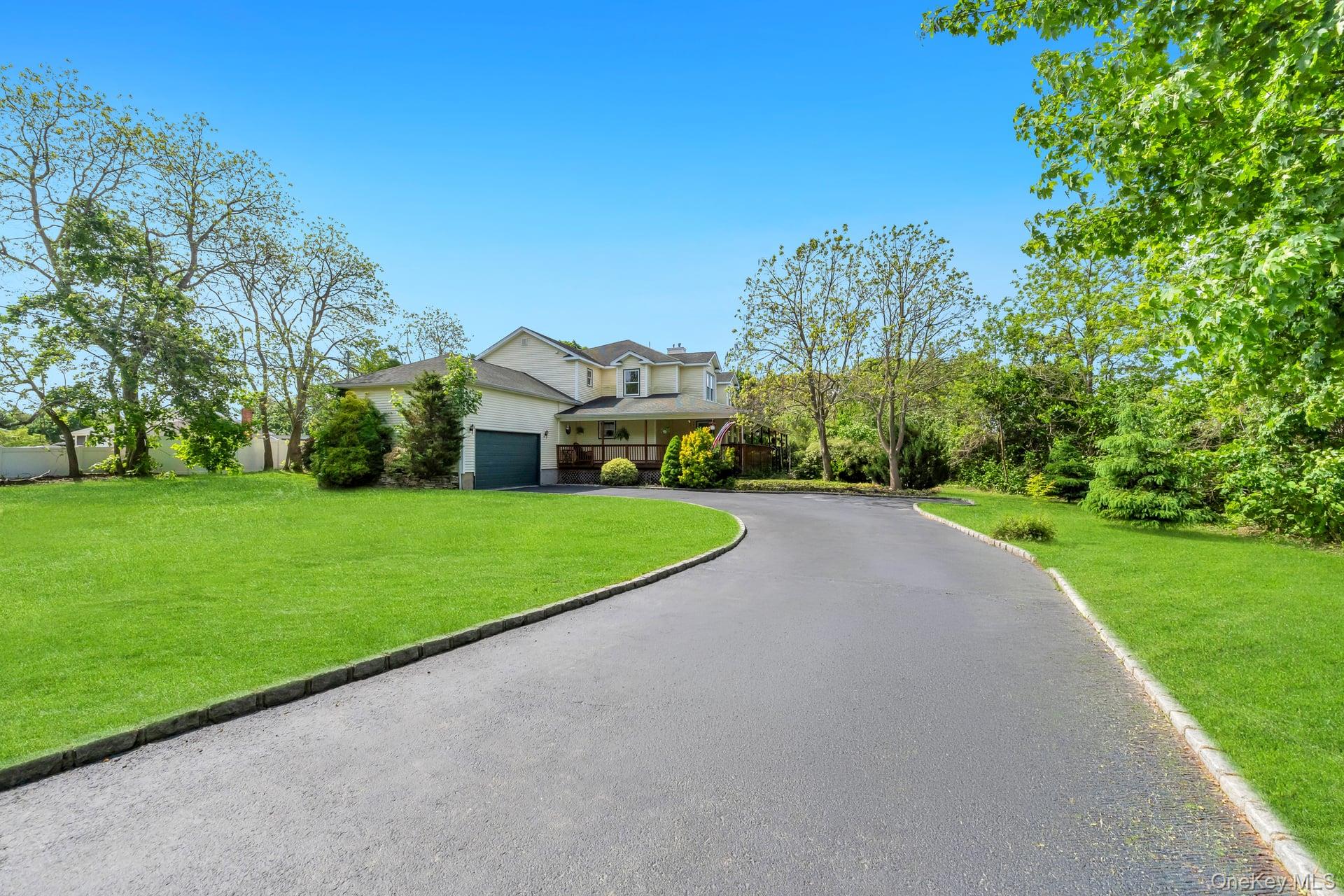 506 Moriches Middle Island Road