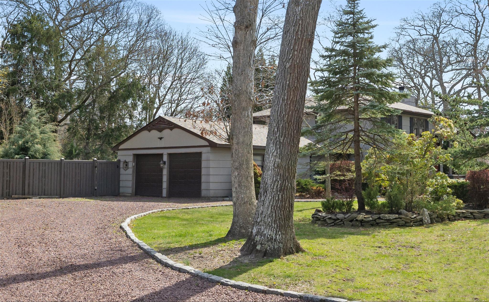 24 Brushwood Court, East Islip, New York image 21