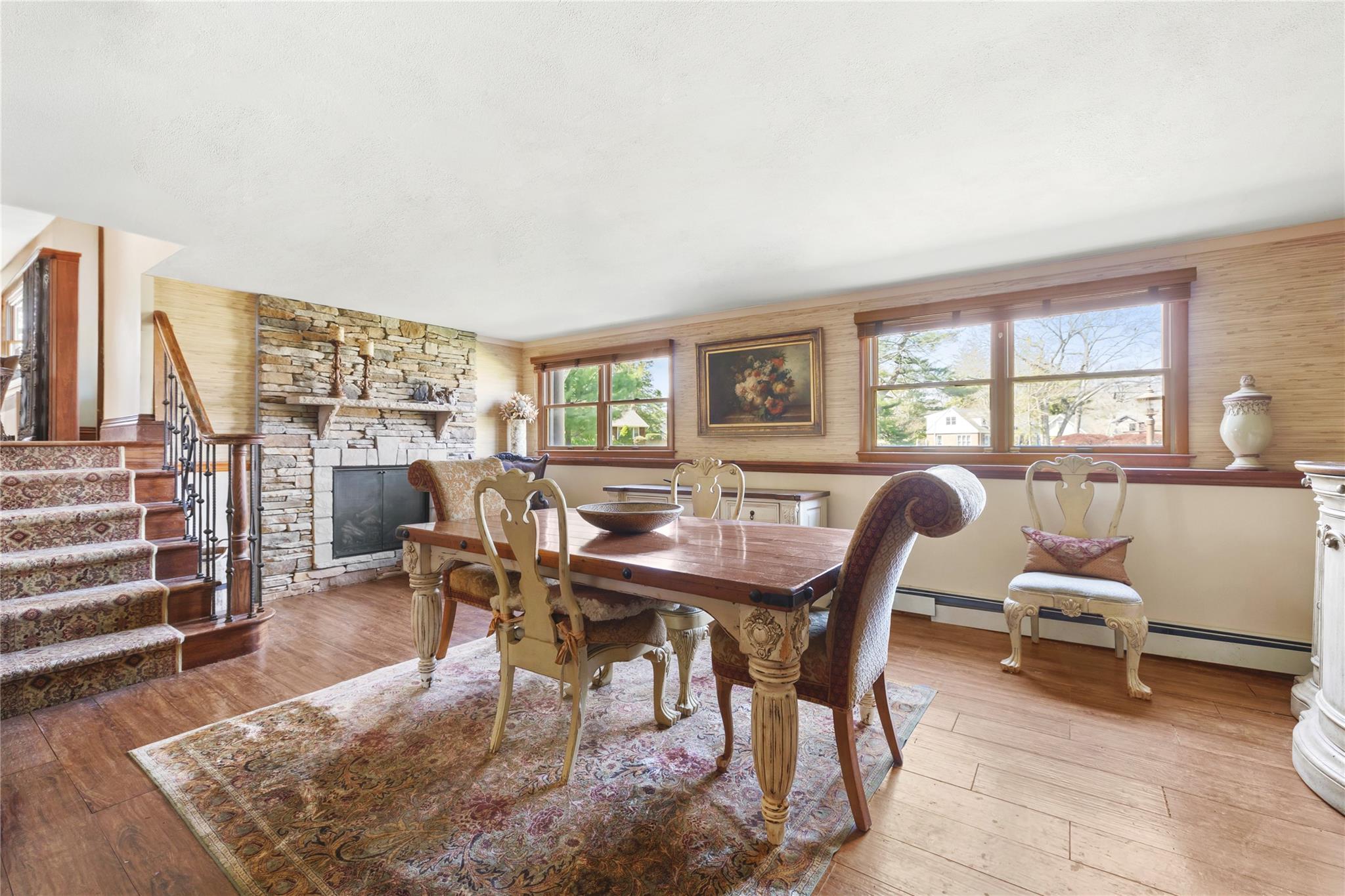 24 Brushwood Court, East Islip, New York image 9