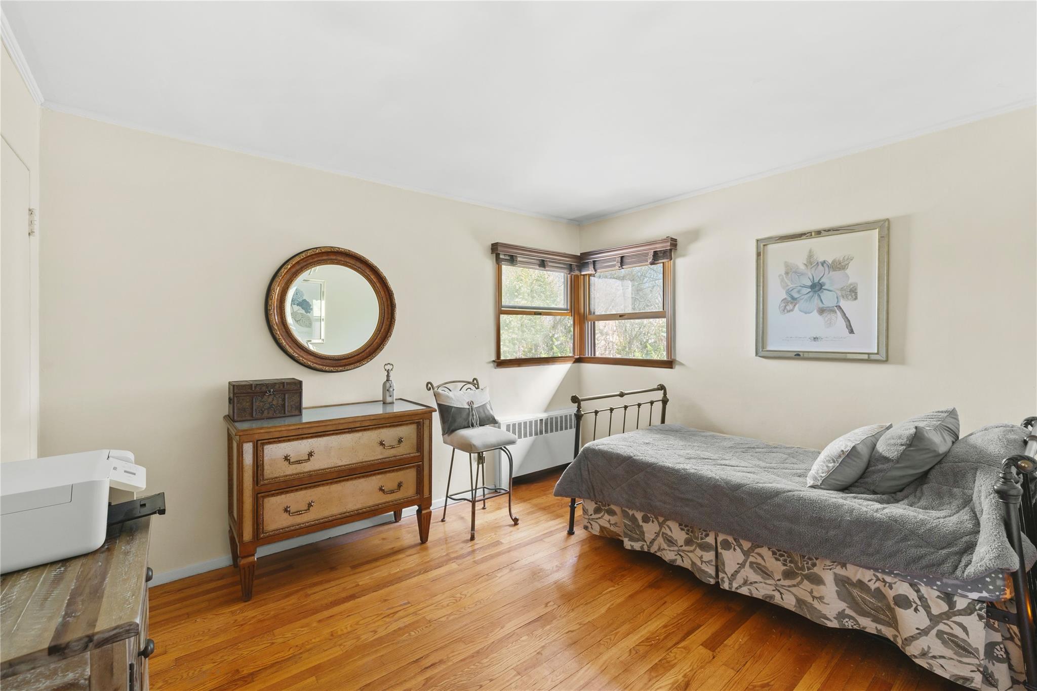 24 Brushwood Court, East Islip, New York image 16