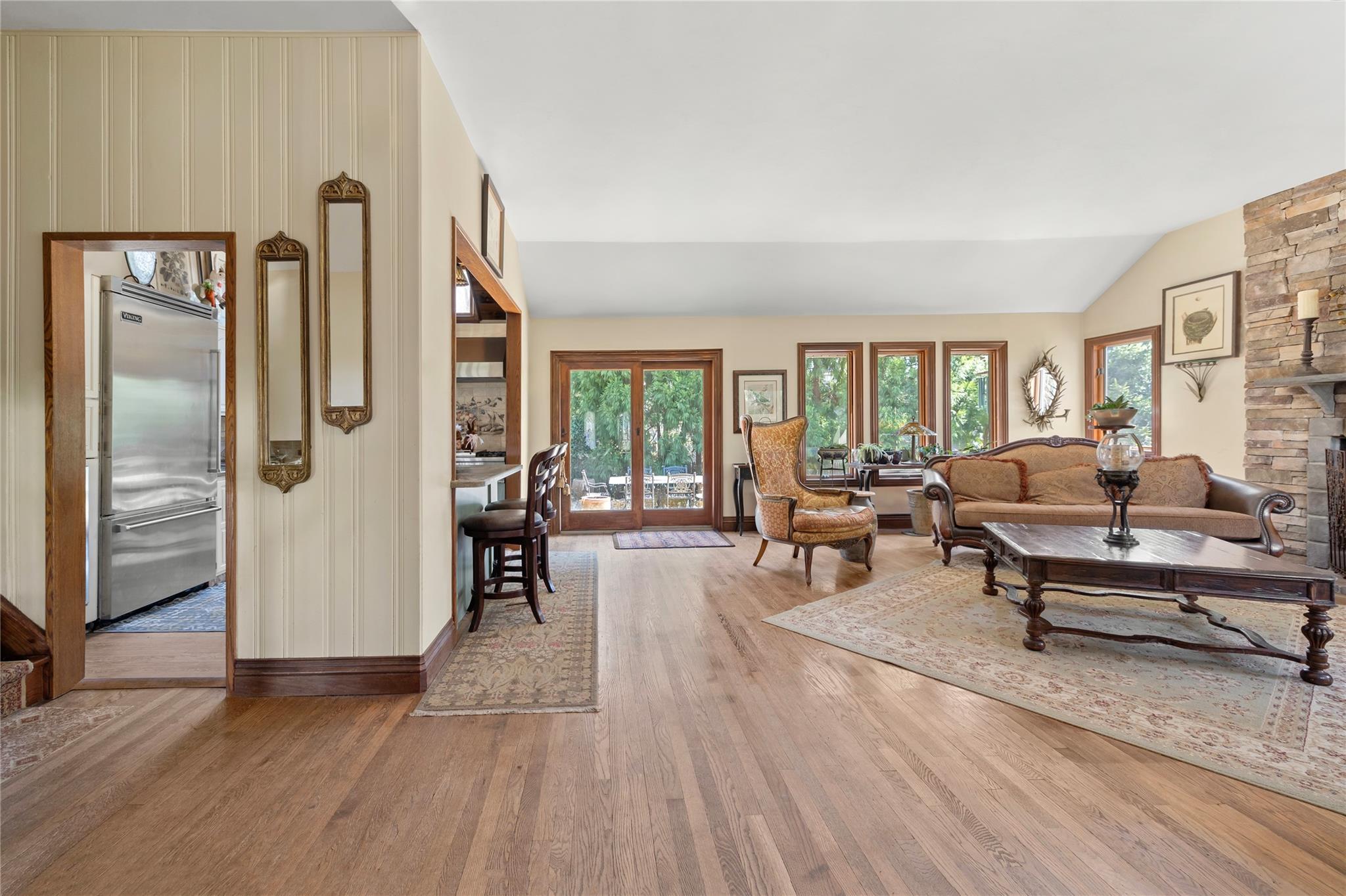 24 Brushwood Court, East Islip, New York image 3