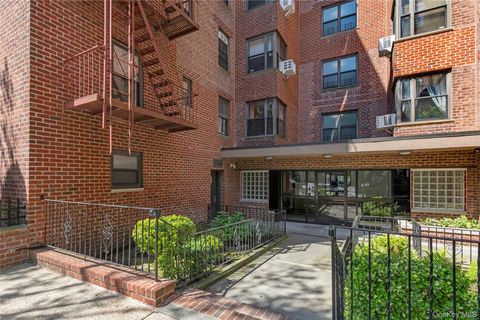 Homes For Sale - 32-40 89 Street #110<br/> Queens County, East Elmhurst, NY 11369