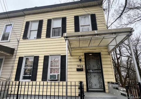 Multifamily For Sale - 1425 Edwards Avenue<br/> Bronx, NY 10461