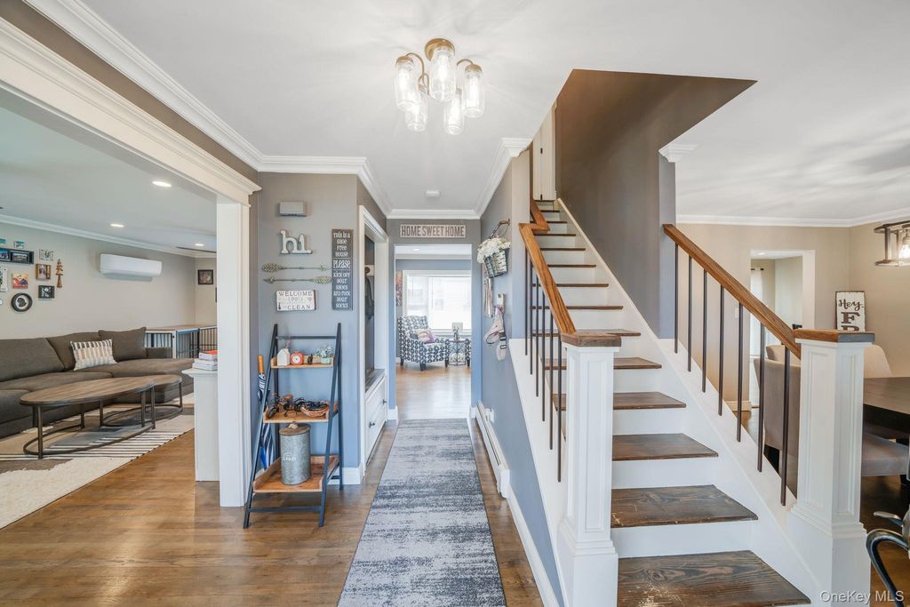 Photo of 528 Mollie Boulevard, Holbrook, NY 11741 (MLS # 982060)