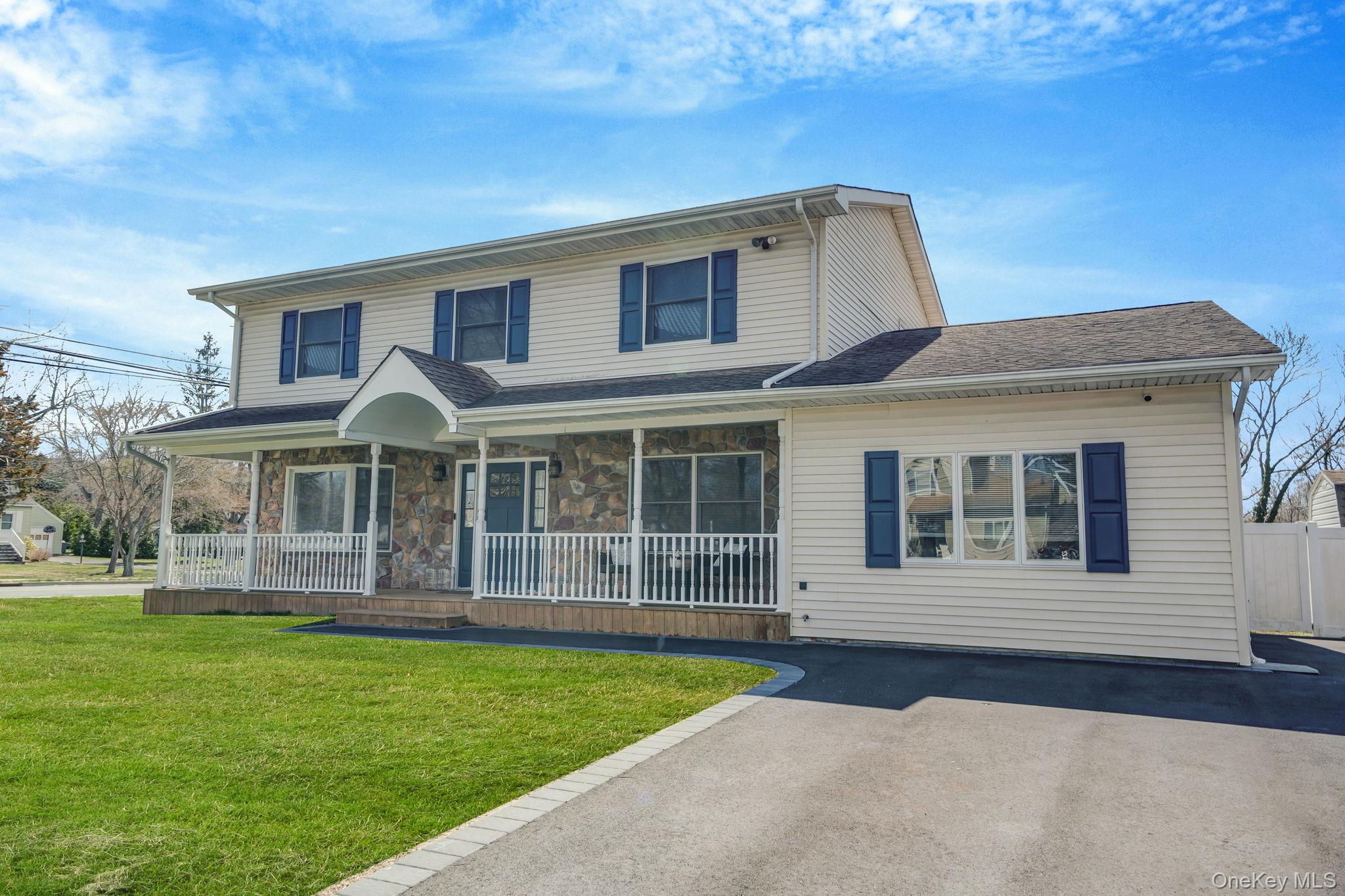 528 Mollie Boulevard