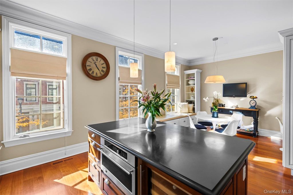 Photo of 12 Rivers Edge Drive, Tarrytown, NY 10591 (MLS # 962884)