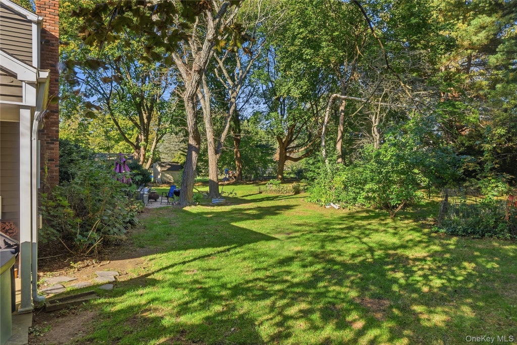 Photo of 30 Manor Road N, Greenlawn, NY 11740 (MLS # 1064279)