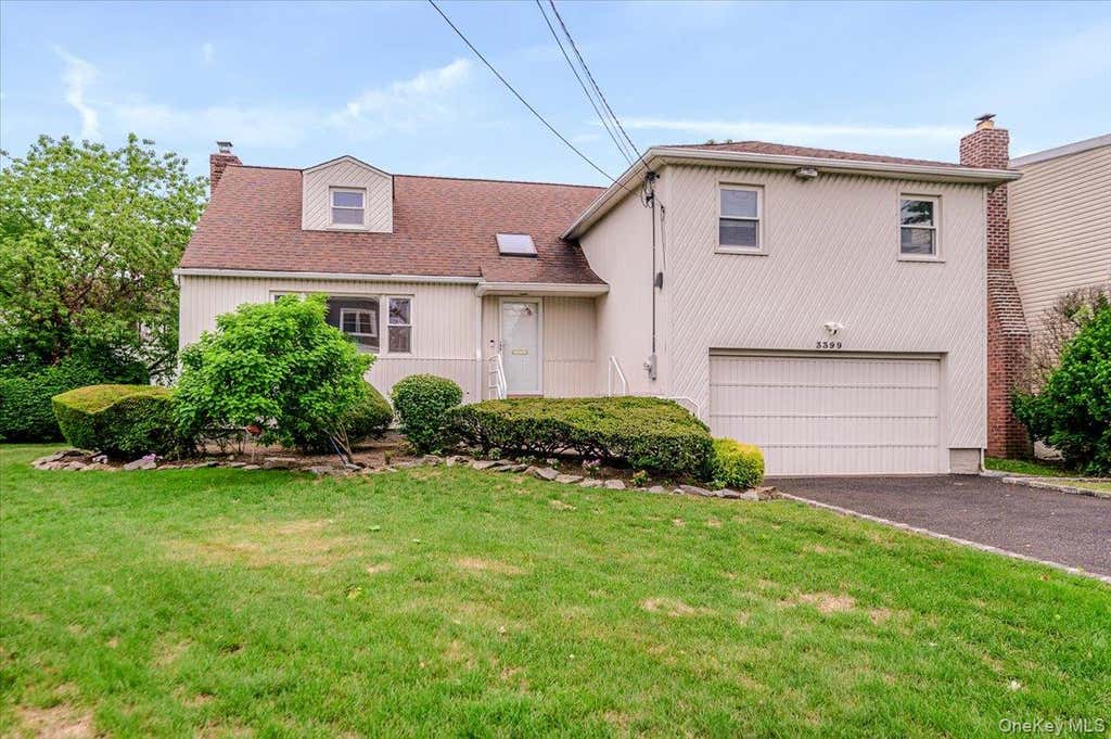 Photo of 3399 Harold Street, Oceanside, NY 11572 (MLS # 1017998)
