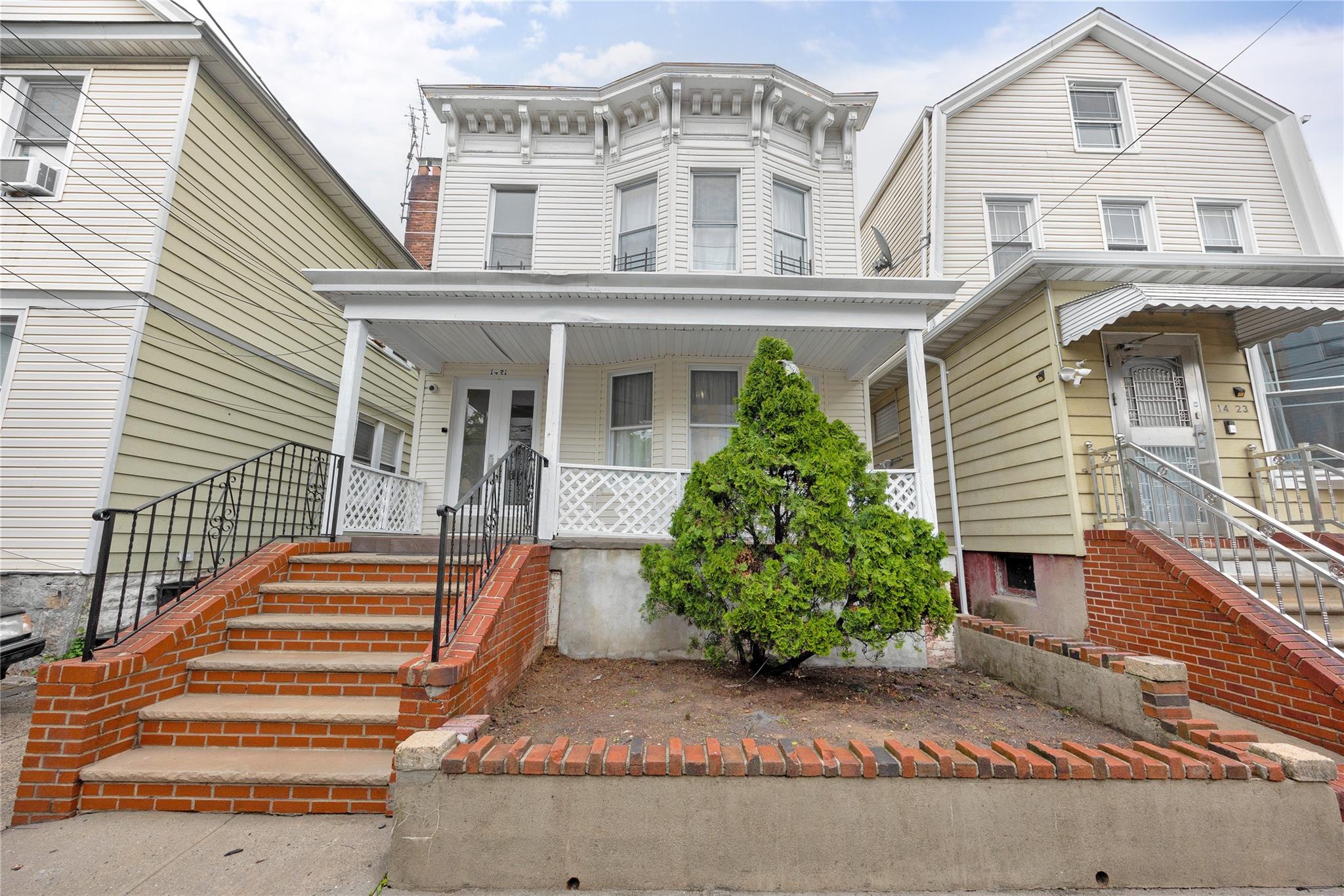 114th Street, College Point, Queens, NY - 7 Bedrooms  
2 Bathrooms - 