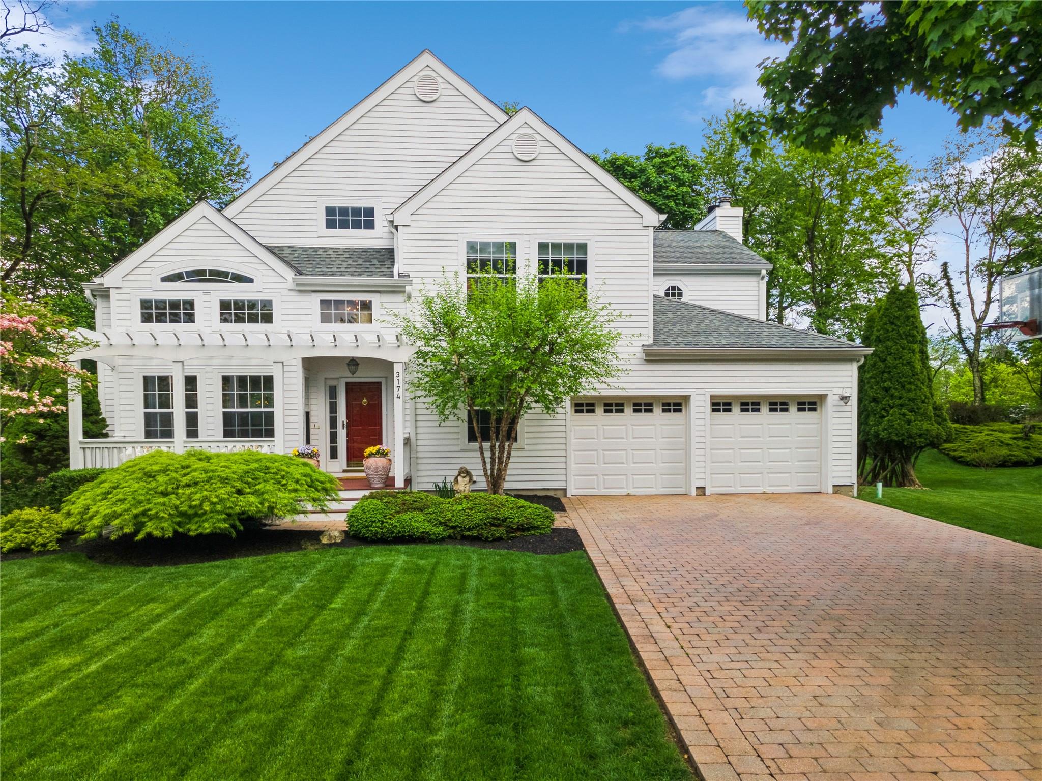 Photo 1 of Woodfield Court, Yorktown Heights, New York, $959,000, Web #: 860944