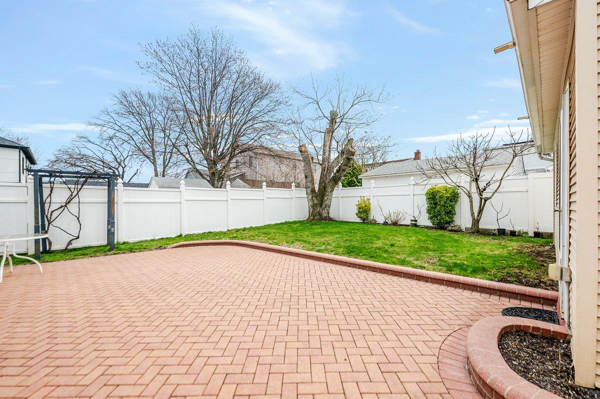 327 Peninsula Boulevard, Cedarhurst, New York image 27