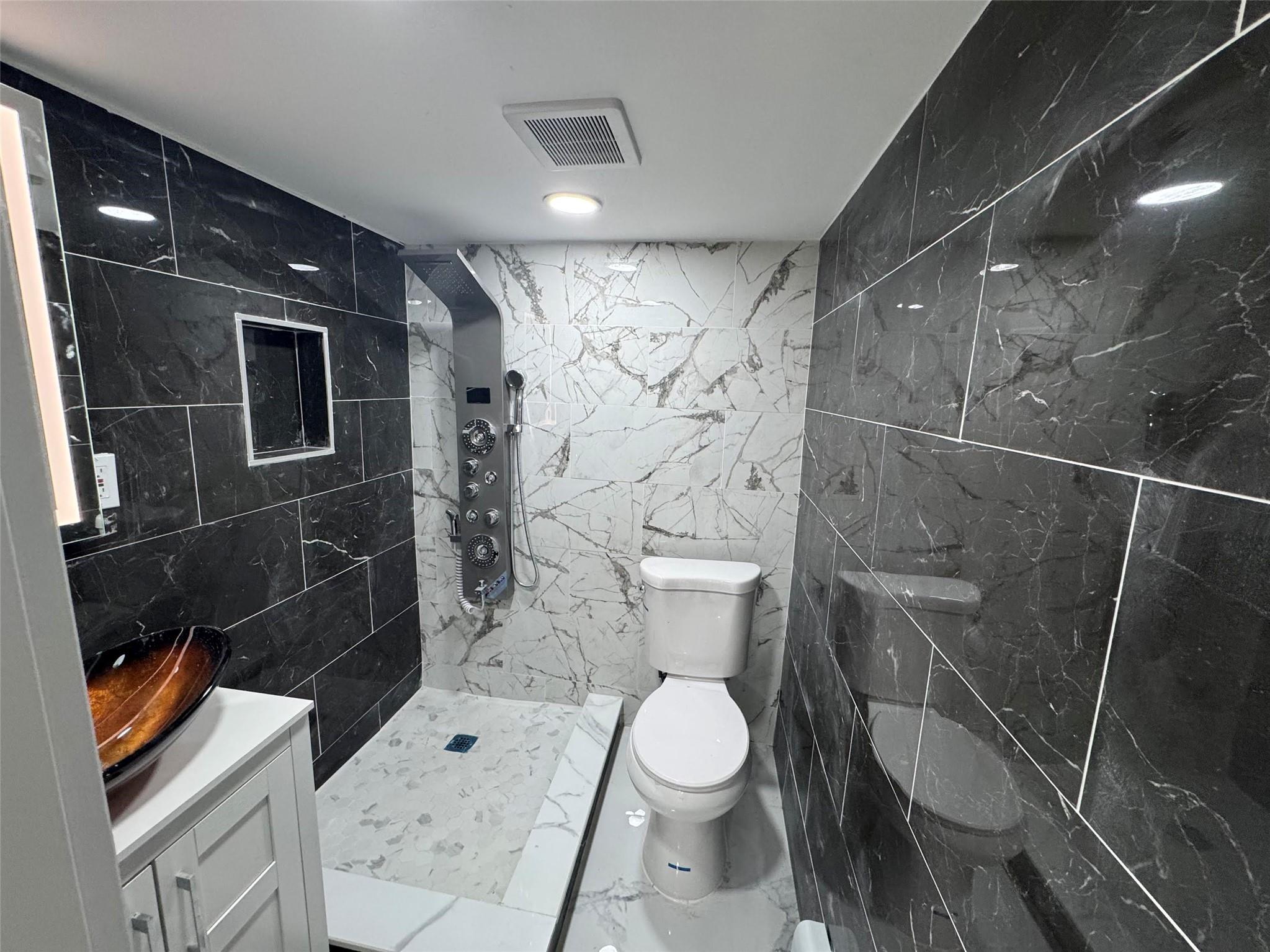 23-21 98 Street, St, Flushing, New York image 3