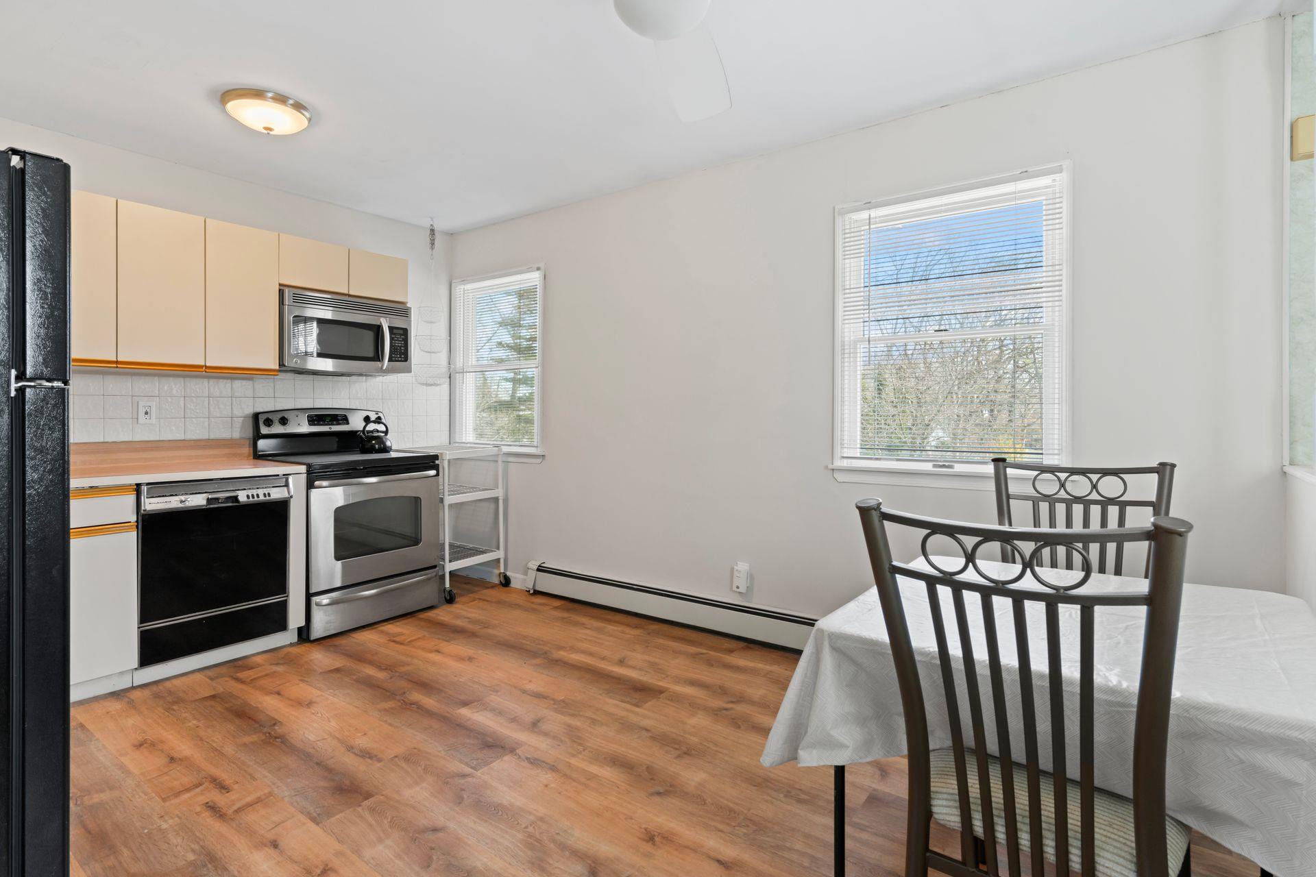 143 San Juan Drive, Hauppauge, Florida image 18