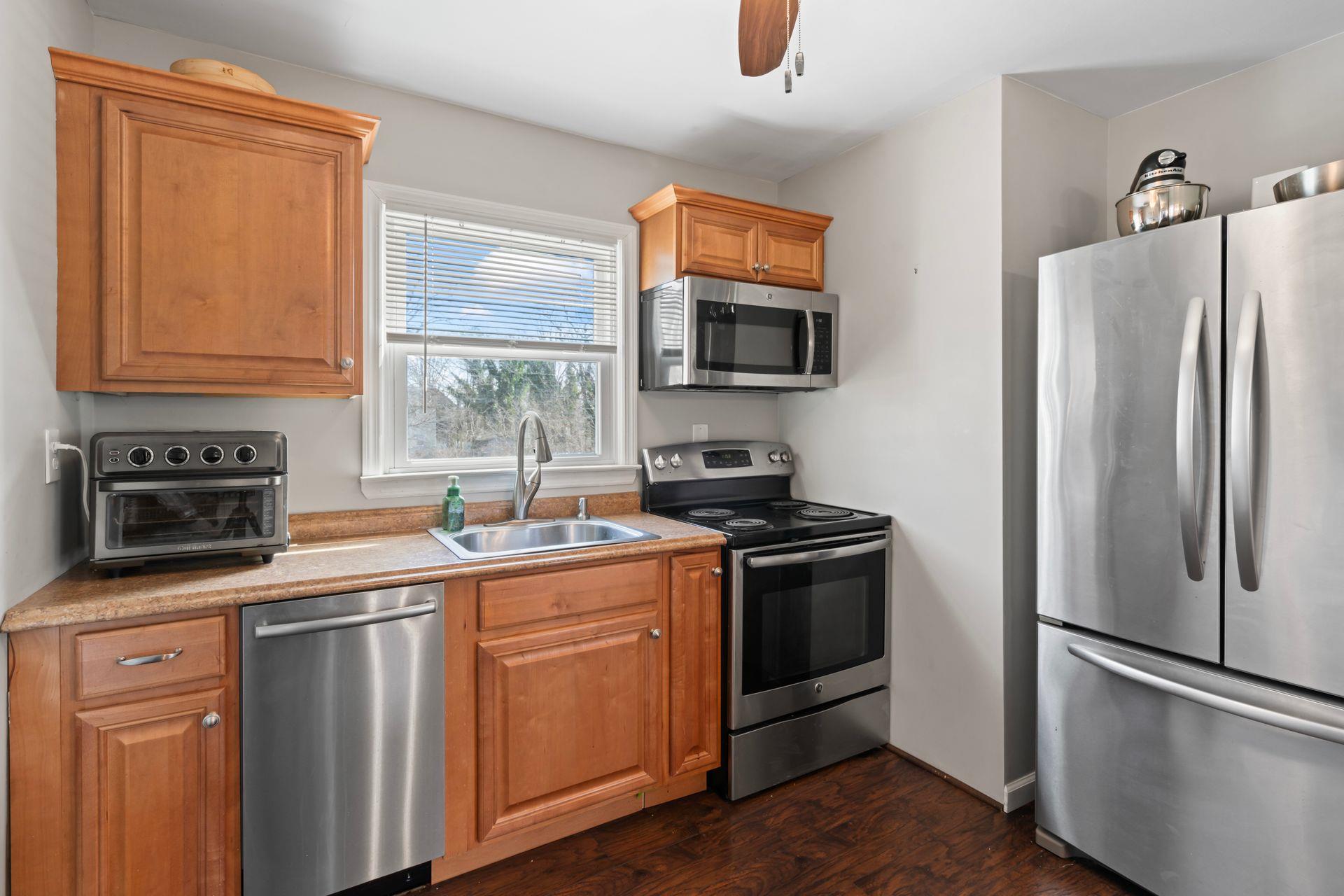 143 San Juan Drive, Hauppauge, Florida image 13