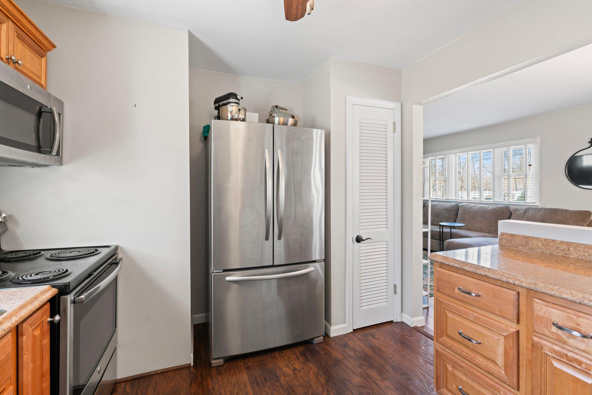 143 San Juan Drive, Hauppauge, Florida image 12