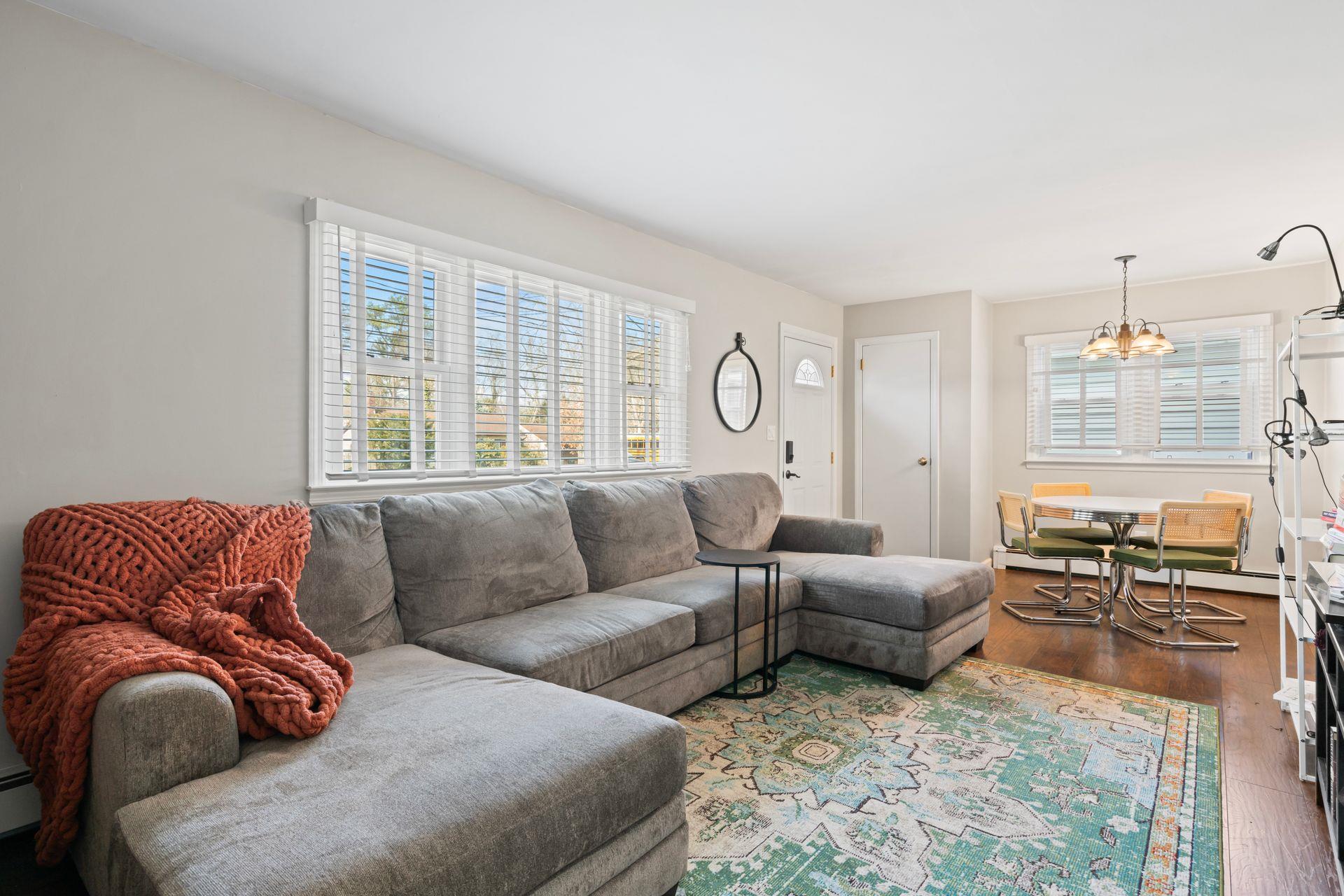 143 San Juan Drive, Hauppauge, Florida image 6