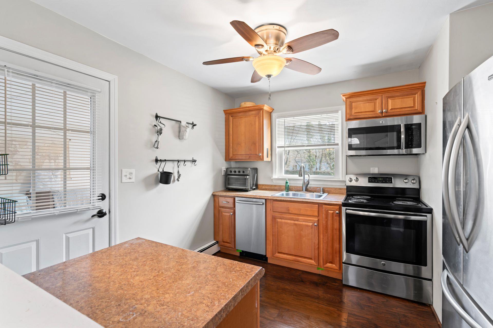 143 San Juan Drive, Hauppauge, Florida image 10
