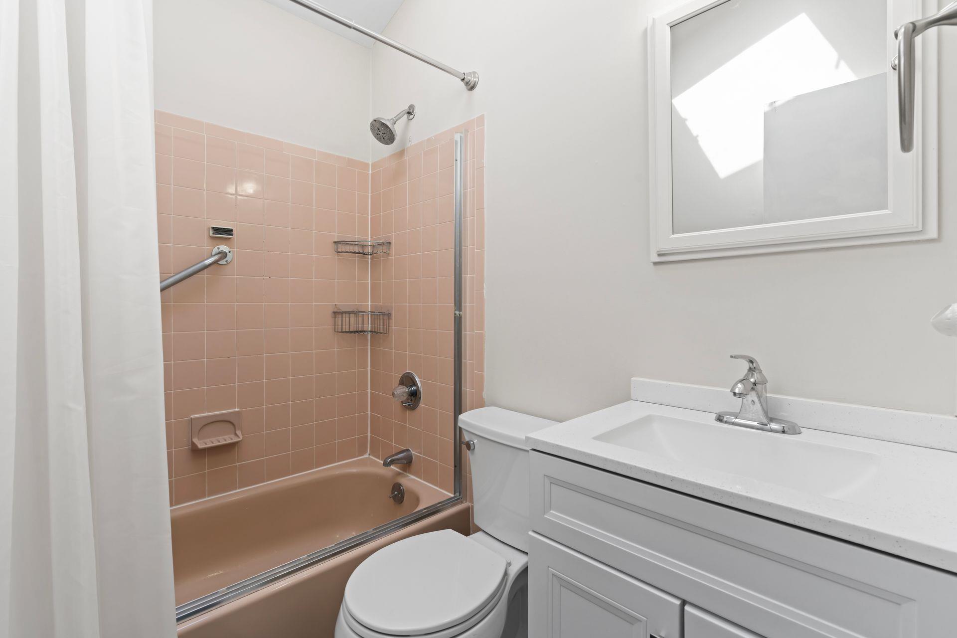 143 San Juan Drive, Hauppauge, Florida image 25