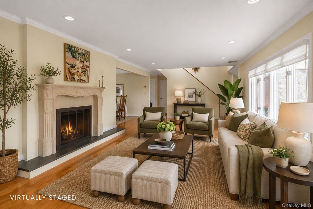 Photo of 76 Parkview Drive, Searingtown, NY 11507 (MLS # 987741)