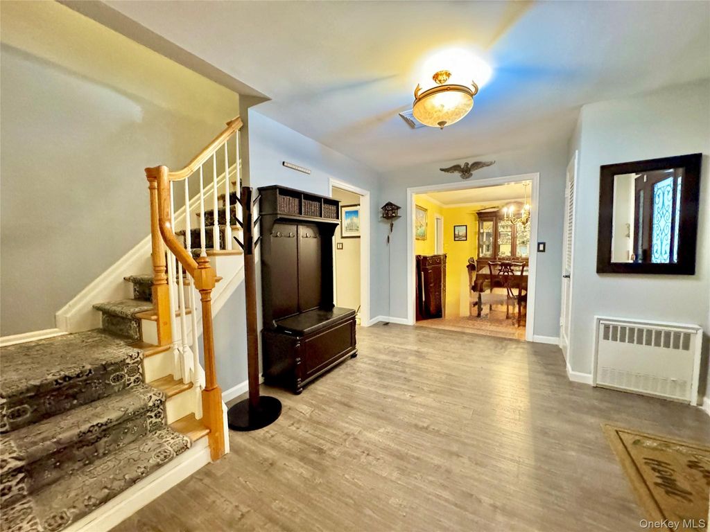 Photo of 42 Hearthstone Drive, Dix Hills, NY 11746 (MLS # 962944)