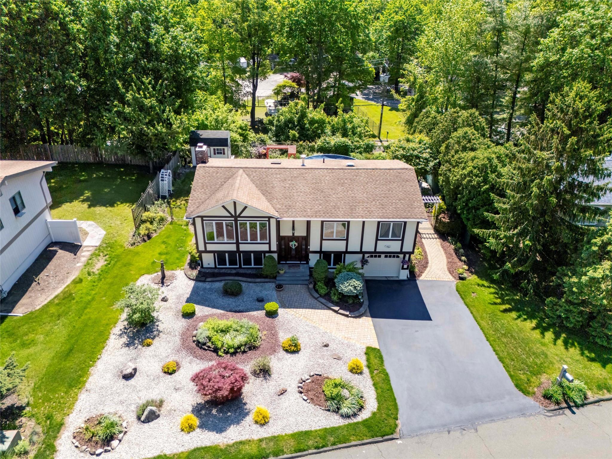 8 Skinner Court, Tomkins Cove, New York image 4