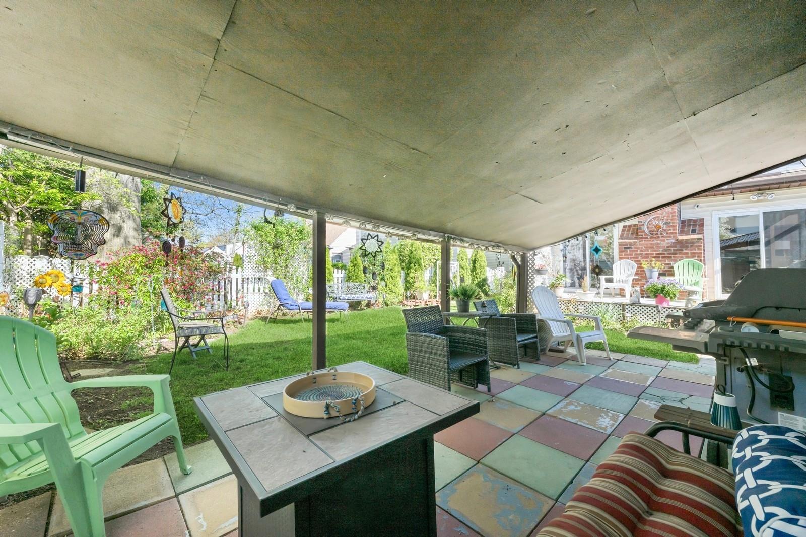 42 Webster Street, Floral Park, New York image 29