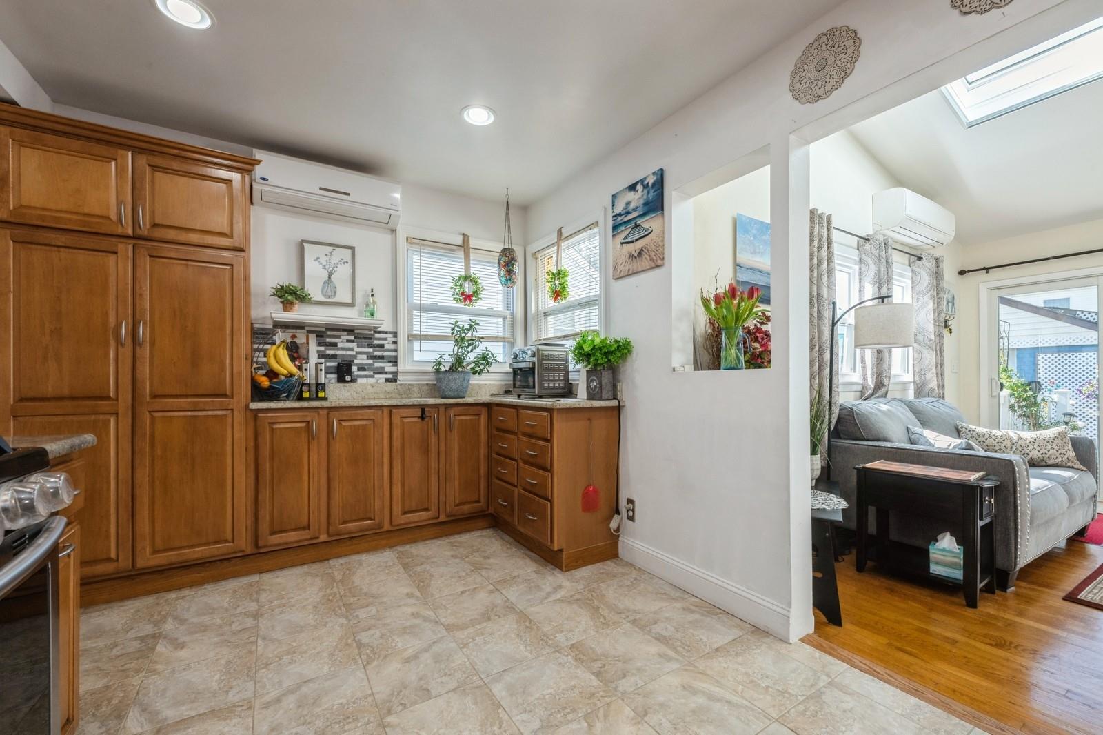 42 Webster Street, Floral Park, New York image 9